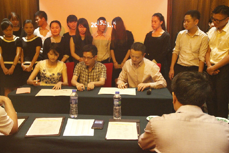 簽訂【三迪?國際公館】【三迪?木蘭楓丹】營銷目標責任狀